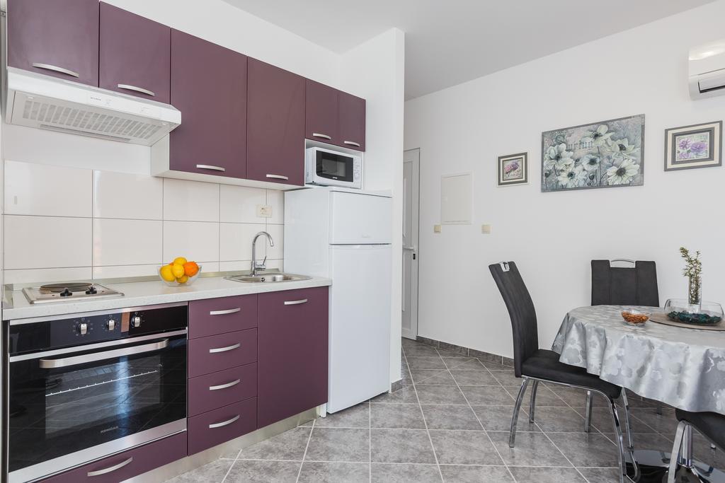Apartments Viljac Trogir Kamer foto