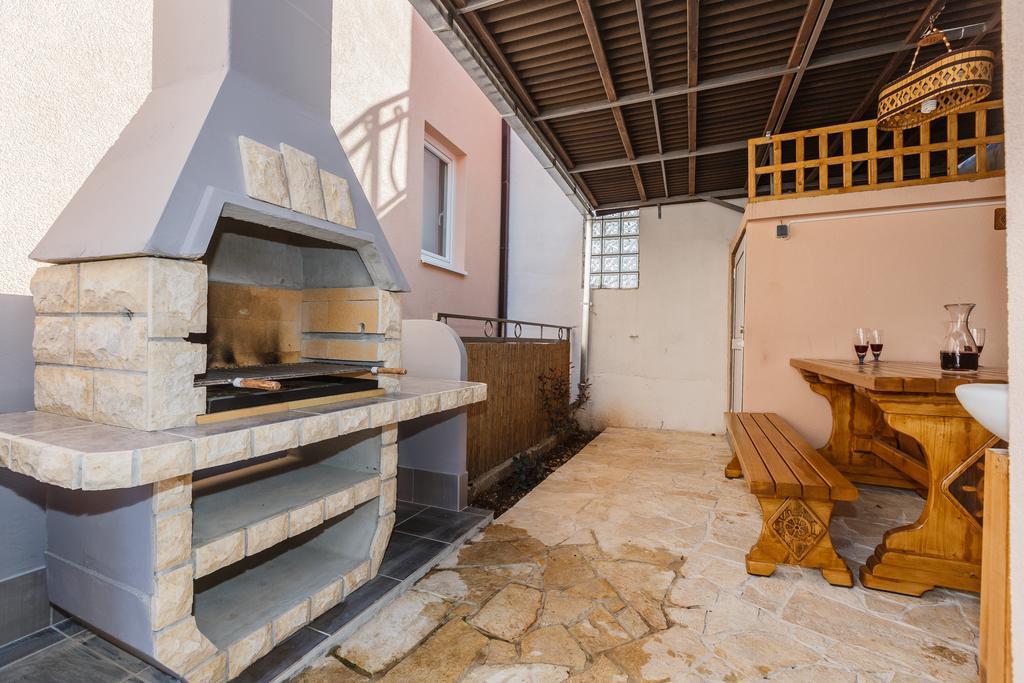 Apartments Viljac Trogir Buitenkant foto