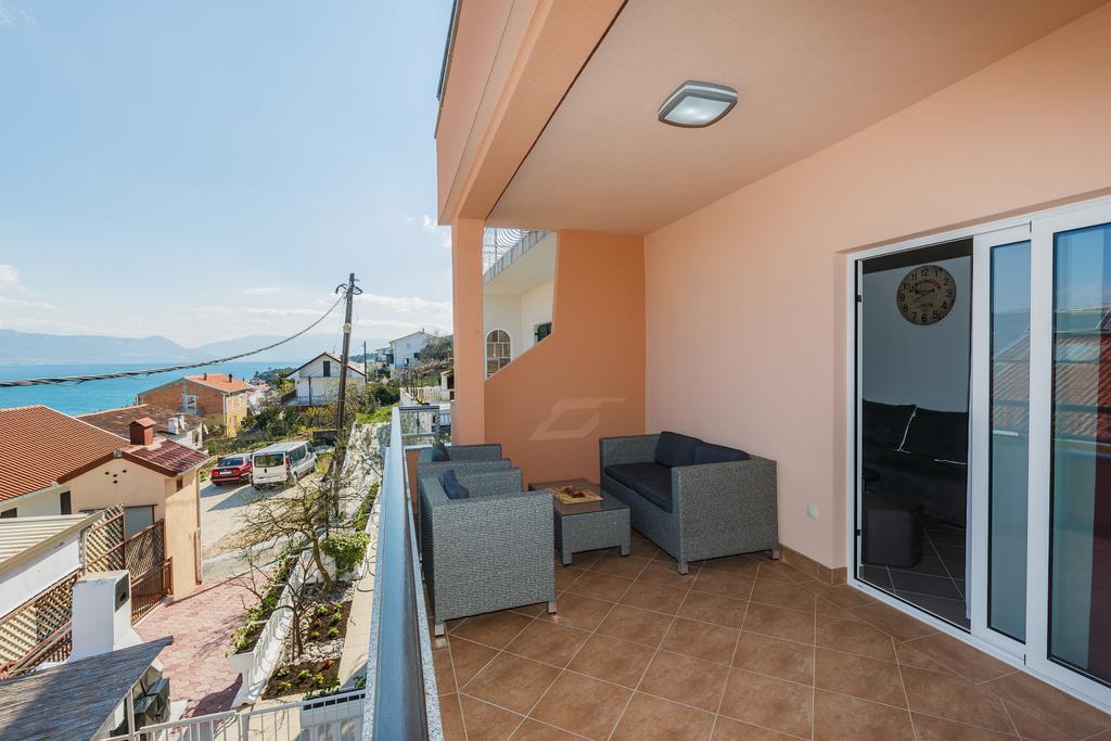 Apartments Viljac Trogir Kamer foto