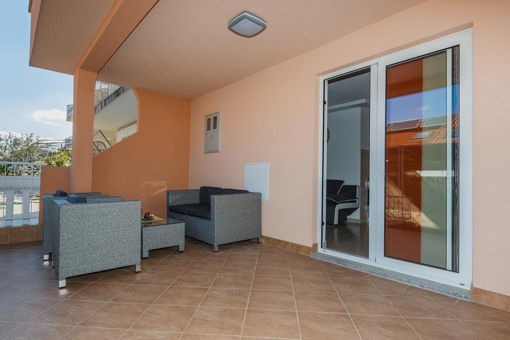 Apartments Viljac Trogir Kamer foto