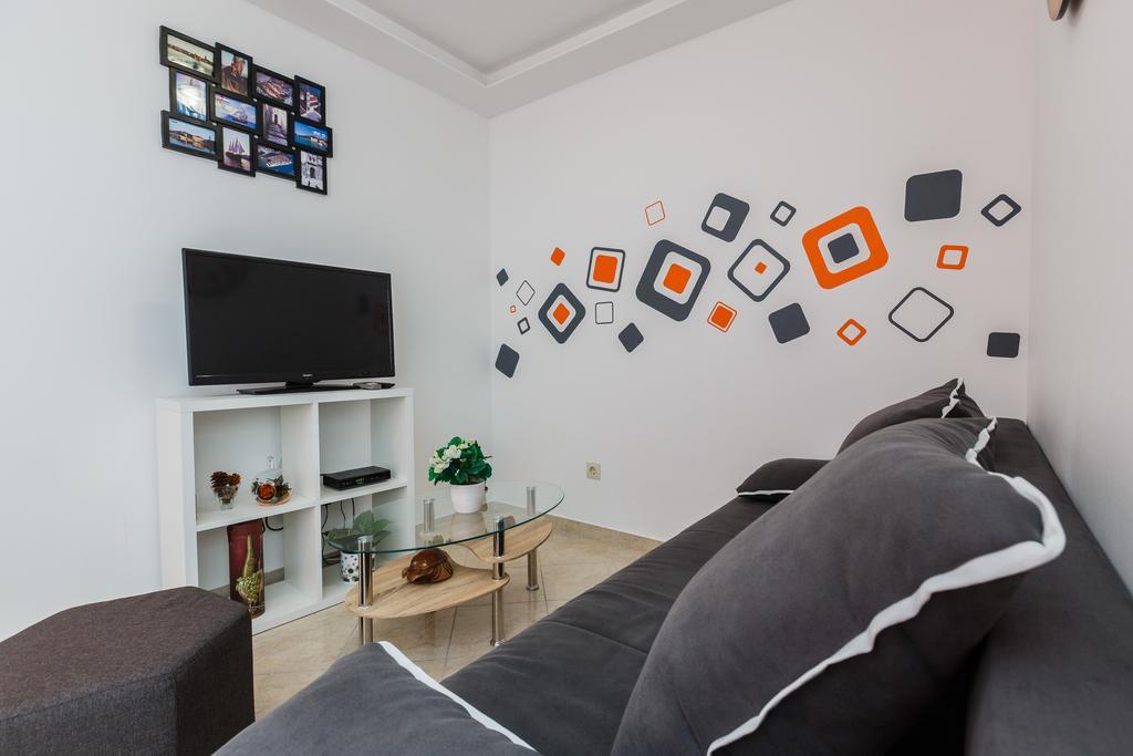 Apartments Viljac Trogir Kamer foto